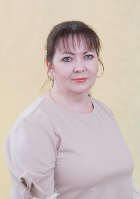 Воспитатель Иванова Лариса Юрьевна Воспитатель Иванова Лариса Юрьевна